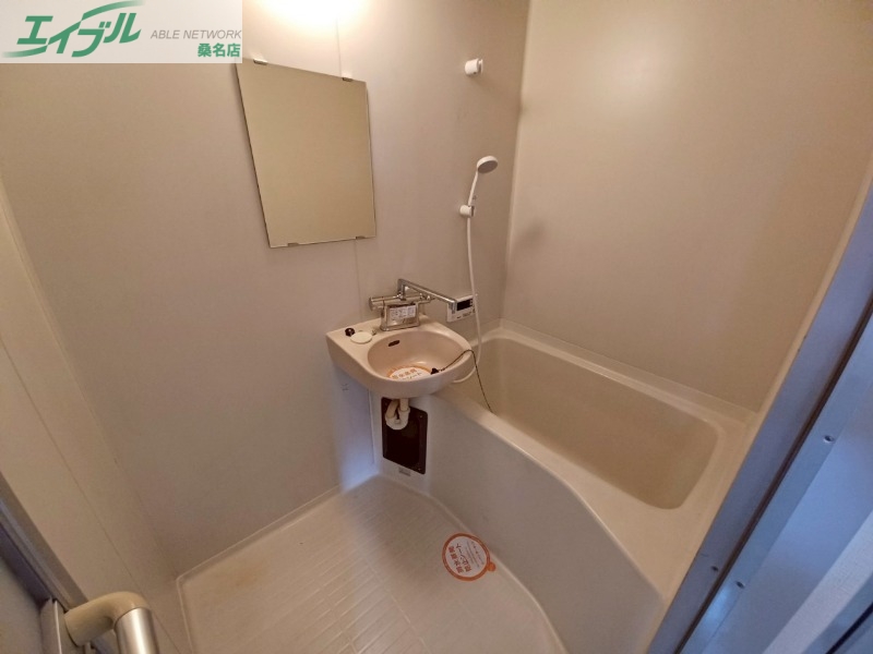 バス・シャワールーム　同型参考写真