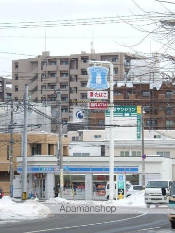 コンビニ　ローソン（コンビニ）まで144m
