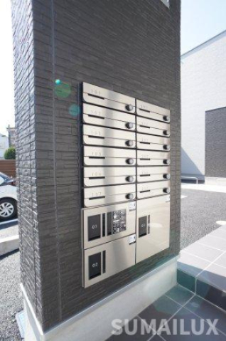 エントランス　写真は同施工会社の類似物件となります。