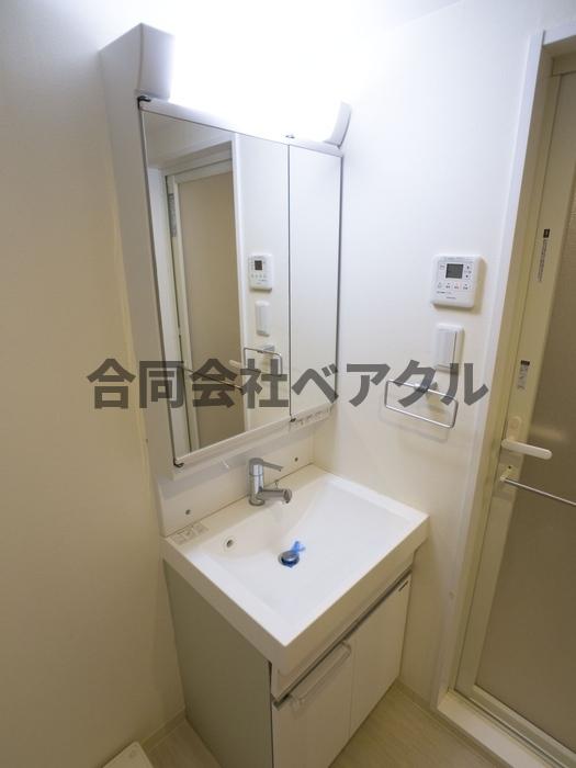 洗面設備　使いやすい洗面所です