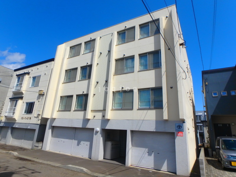 建物外観　メビウス
