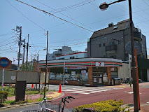 コンビニ　セブンイレブン 東四つ木1丁目店（コンビニ）まで356m