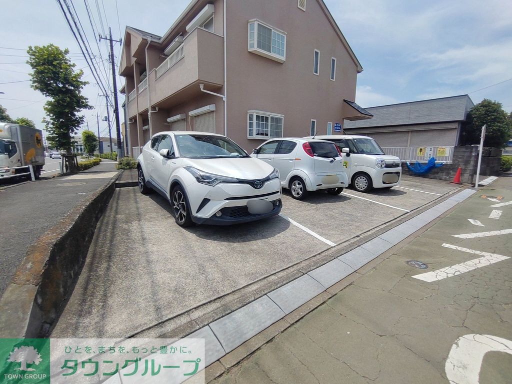 駐車場　駐車場