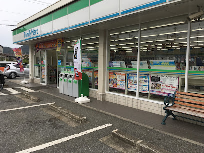 コンビニ　ファミリーマート　西脇和布店（コンビニ）まで400m