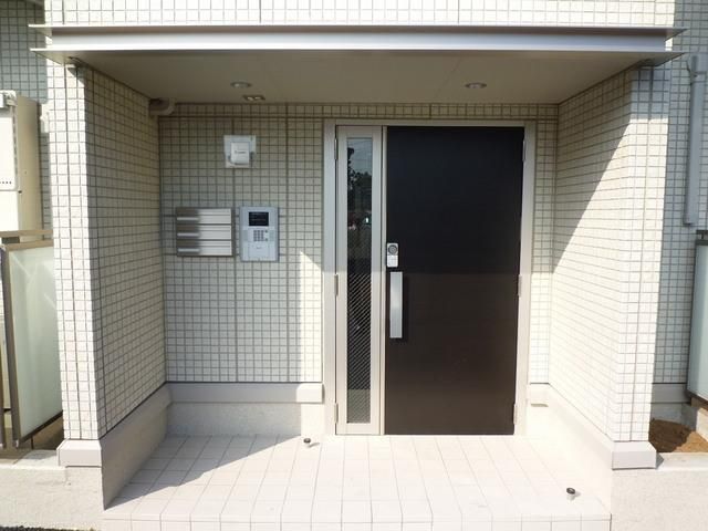 エントランス　オートロック付き