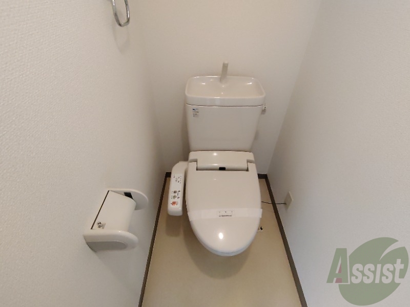 トイレ　トイレは清潔感があり安心して使用できそうです。