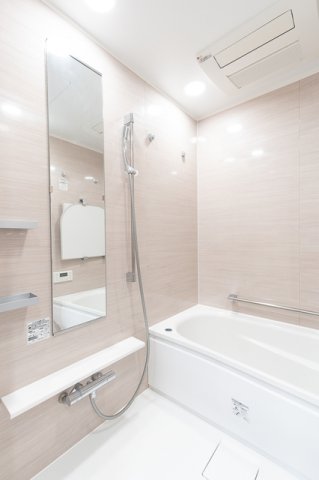 バス・シャワールーム　※写真は同タイプ住戸です。