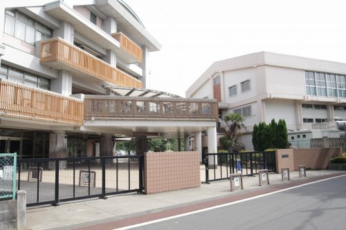 小学校　土浦市立真鍋小学校（小学校）まで1533m