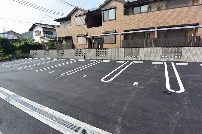 駐車場　駐車場