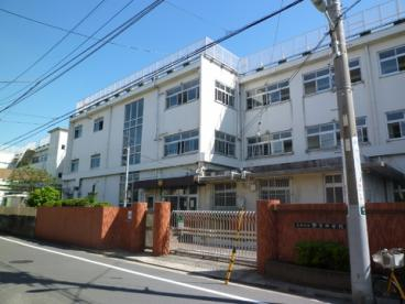 中学校　大田区立安方中学校（中学校）まで618m