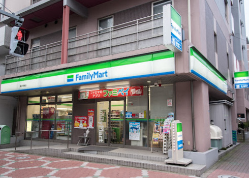コンビニ　ファミリーマート亀戸駅南店（コンビニ）まで795m