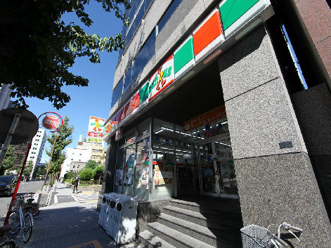 コンビニ　サンクス丸の内３丁目店（コンビニ）まで92m