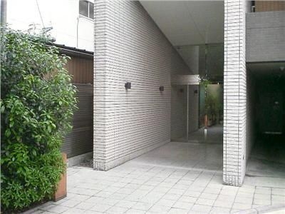 エントランス　建物エントランスです。