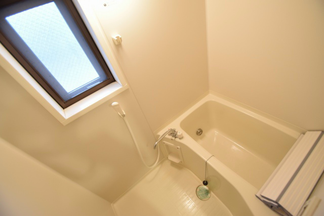 バス・シャワールーム　「他部屋参考写真」