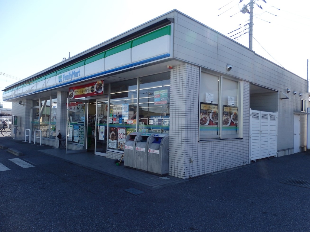 コンビニ　ファミリーマート 栃木城内町店（コンビニ）まで499m