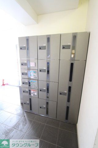 エントランス　宅配ボックスあり