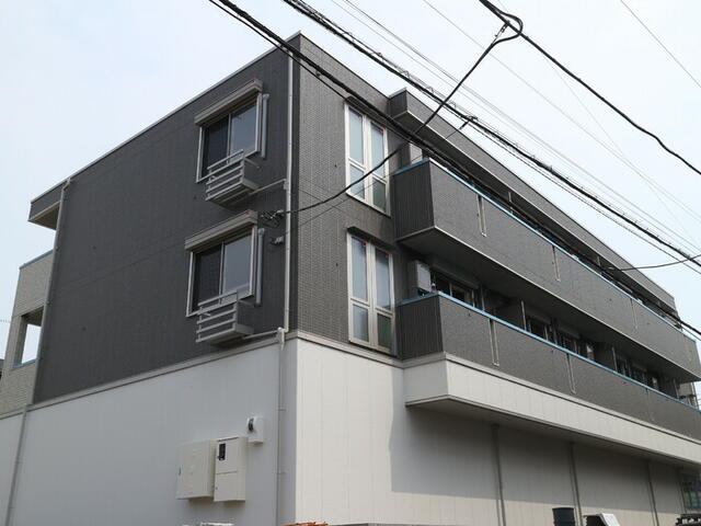 建物外観　外観タイル張りです