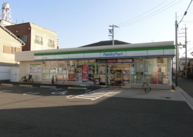 コンビニ　ファミリーマート 堺中長尾町店（コンビニ）まで598m