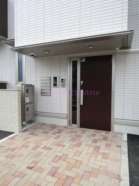 エントランス　同施工会社