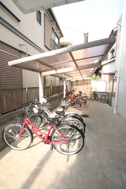 その他共有部分　★屋根付駐輪場★（空き状況・使用料等詳細はご確認下さい）