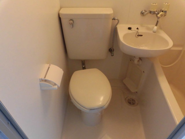 トイレ　清潔感のあるきれいなトイレです