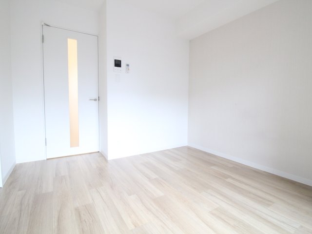 その他　広々とした洋室です