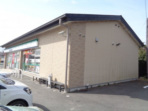 コンビニ　ファミリーマート　彦根ミシガン通り店（コンビニ）まで200m