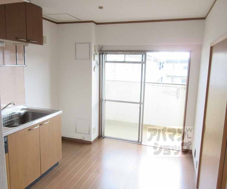 居室・リビング　明るいお部屋です