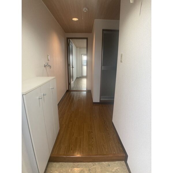 玄関　※写真は類似です