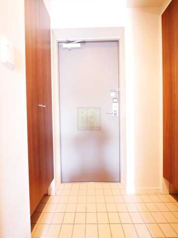 メイリリー経堂の玄関写真
