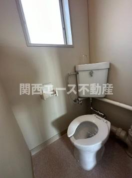 京阪本線 寝屋川市駅 徒歩39分 5階建 築58年のトイレ写真