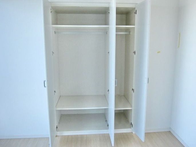 収納　写真は同タイプ住居です。