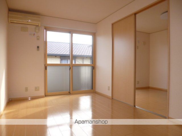 ガーデンシティの居間写真