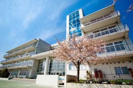 中学校　杉並区立井荻中学校（中学校）まで431m