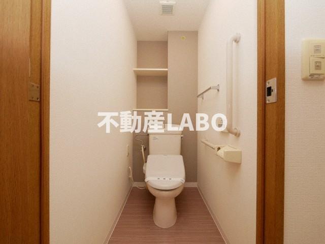 地下鉄中央線 朝潮橋駅 徒歩3分 8階建 築25年のトイレ写真