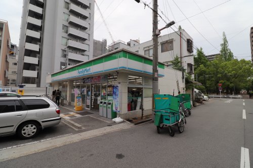 コンビニ　ファミリーマート鷺洲5丁目店（コンビニ）まで129m