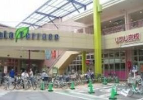 スーパー　リブレ京成LaLaテラス南千住店（スーパー）まで1104m