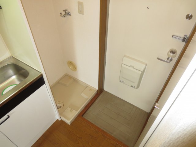 玄関　別号室の参考写真です。