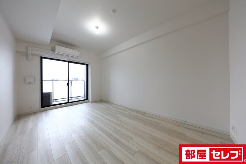 S-RESIDENCE鶴舞IIの居間写真