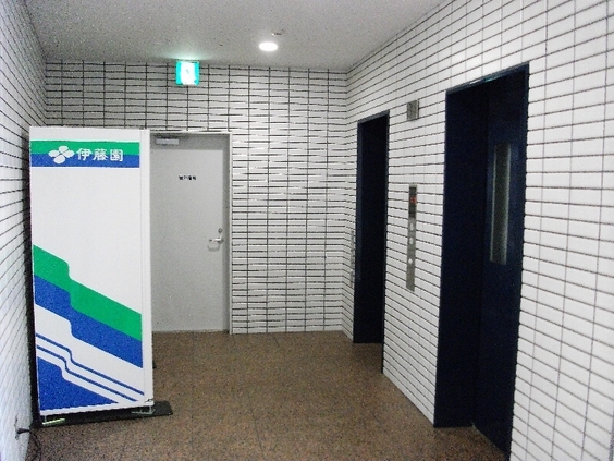 日信ビルの外観写真