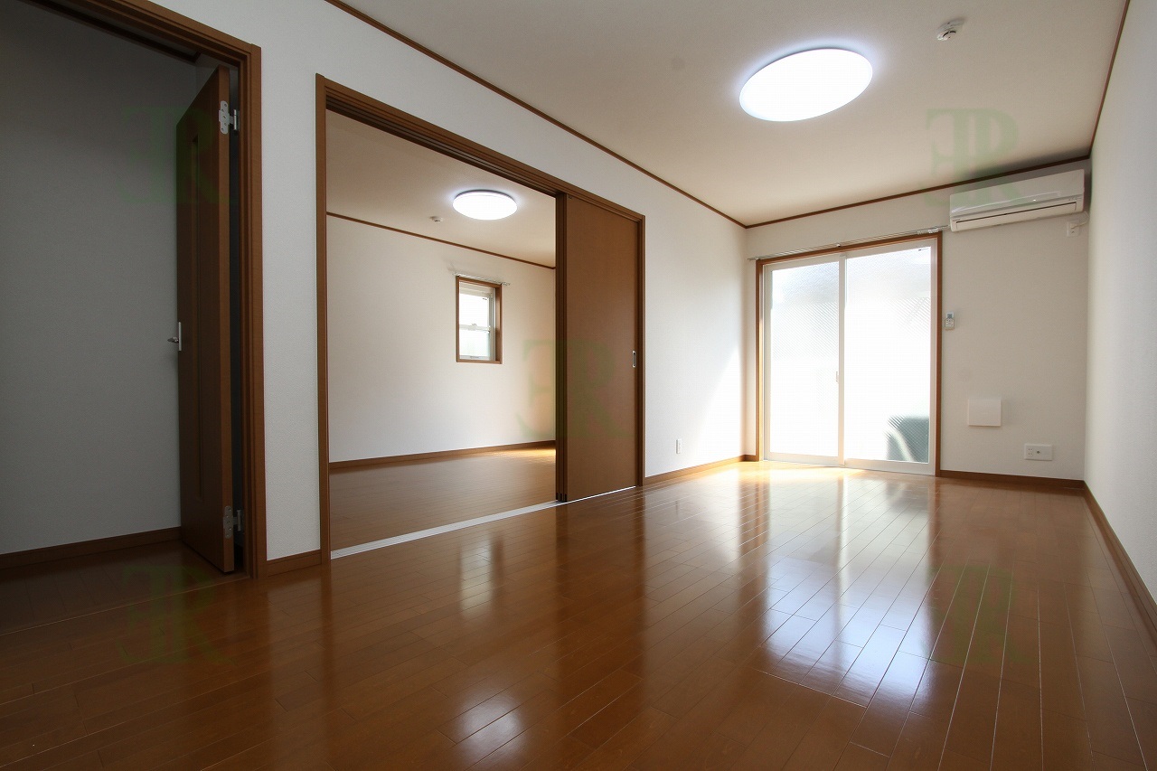 アスピリア長津田IIの居間写真
