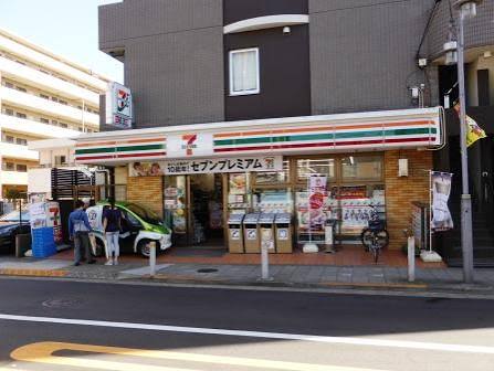 コンビニ　セブンイレブン世田谷等々力4丁目店（コンビニ）まで114m