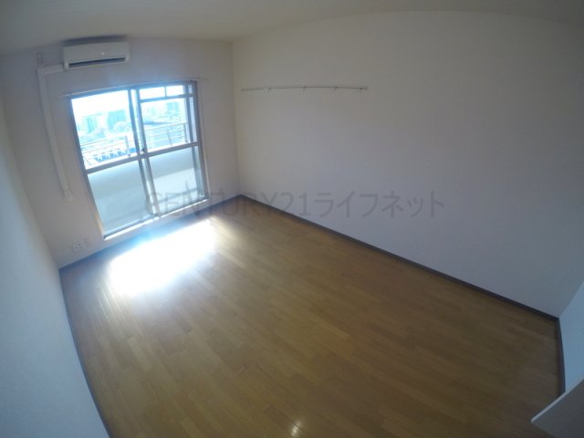 プルミエールメゾン江坂の居間写真