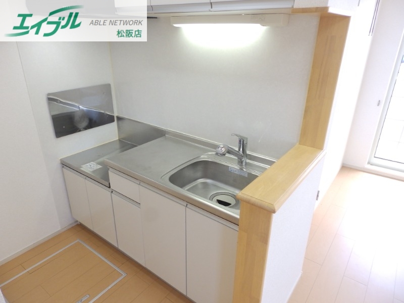 キッチン　同型タイプのお写真です。