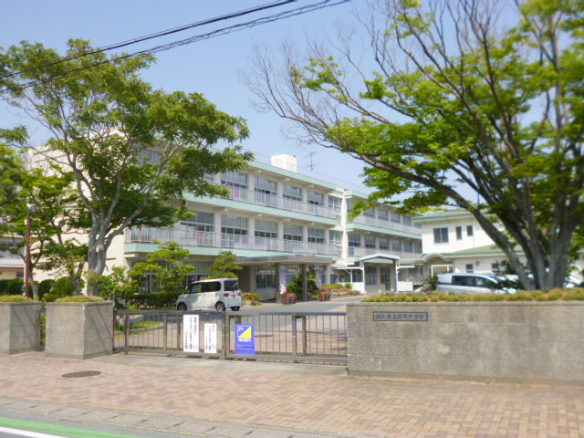 中学校　浜松市立篠原中学校（中学校）まで191m
