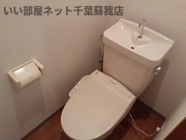 トイレ　清潔感のあるトイレです
