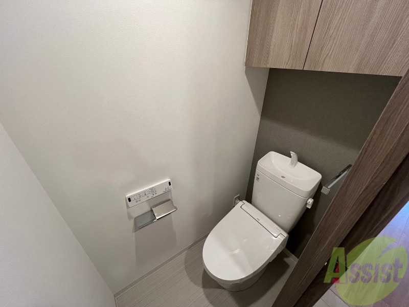 トイレ　温水洗浄便座付きのトイレは、使用しやすくうれしいですね。