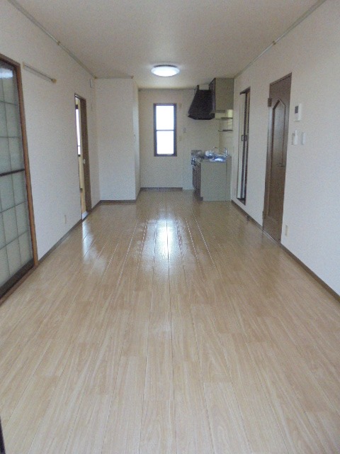 遠州鉄道 曳馬駅 徒歩5分 2階建 築34年の居間写真