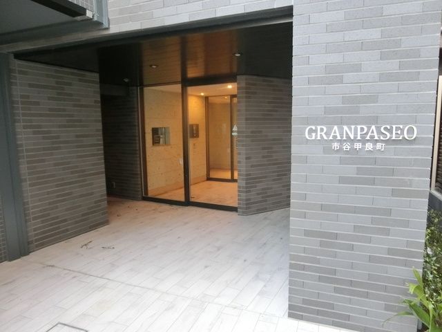 GRAN PASEO 市谷甲良町の外観写真