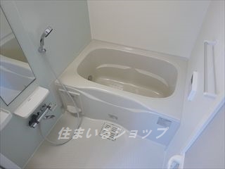 バス・シャワールーム　追い焚き・浴室暖房乾燥機あり